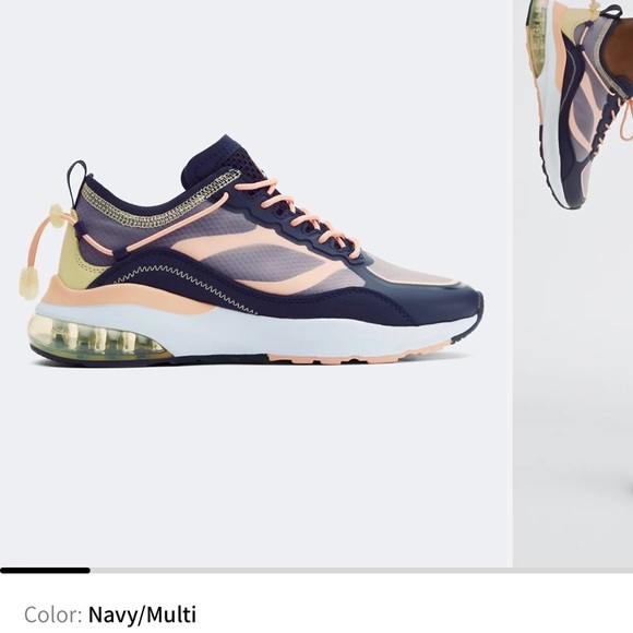 Fabletics Sneakers - Picture 2 of 8